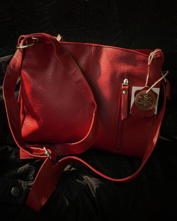 <h2>CASUAL x CLASSY </h2>